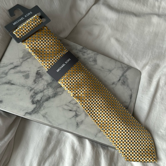 NWT Michael Kors Tie - Picture 1 of 4